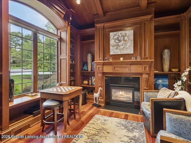 2471 Overglen Court, East Lansing, MI 48823