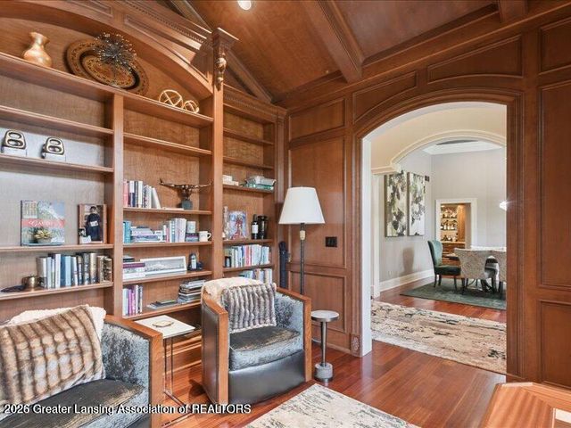 2471 Overglen Court, East Lansing, MI 48823