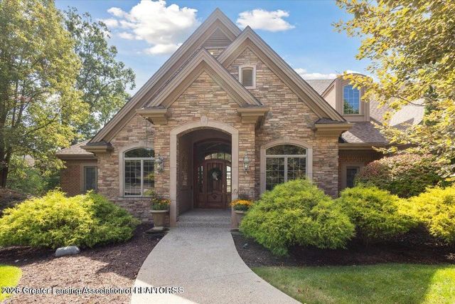 2471 Overglen Court, East Lansing, MI 48823