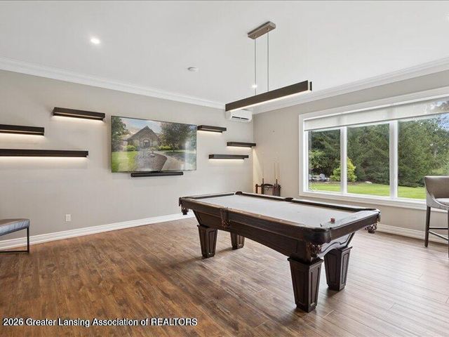 2471 Overglen Court, East Lansing, MI 48823