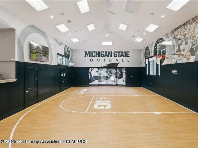 2471 Overglen Court, East Lansing, MI 48823