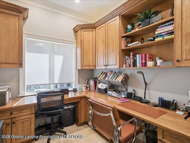 2471 Overglen Court, East Lansing, MI 48823