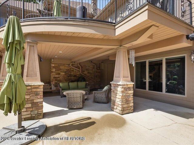 2471 Overglen Court, East Lansing, MI 48823