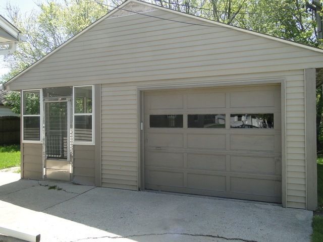 1214 Schriber Avenue, Joliet, IL 60435