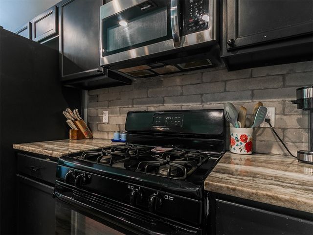 420 NE 17th Place, Newcastle, OK 73065
