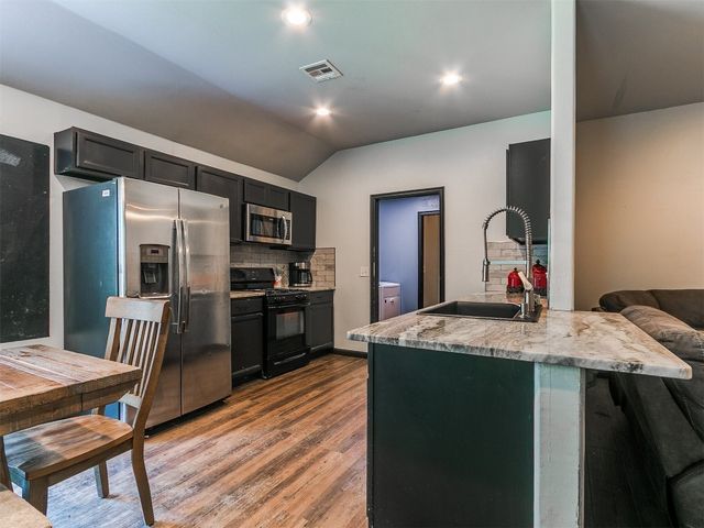 420 NE 17th Place, Newcastle, OK 73065