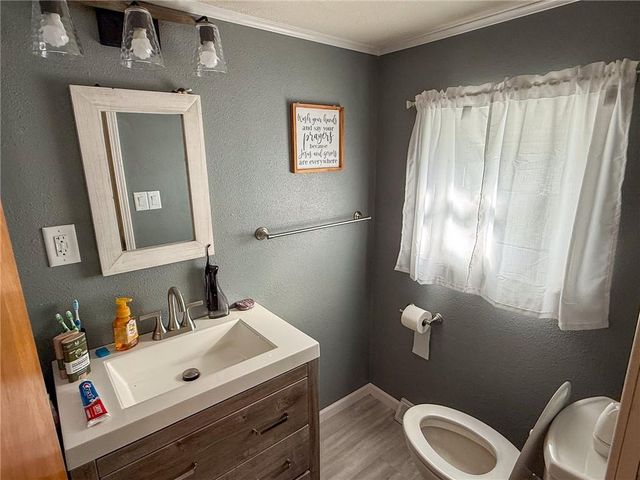 920 S Wilson Avenue, Chanute, KS 66720