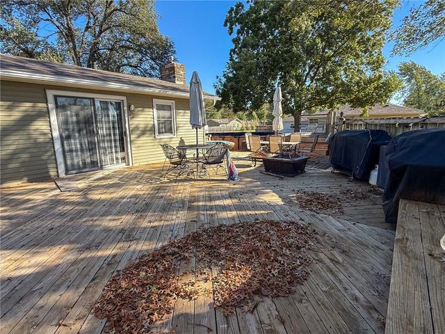 920 S Wilson Avenue, Chanute, KS 66720