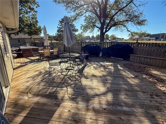 920 S Wilson Avenue, Chanute, KS 66720