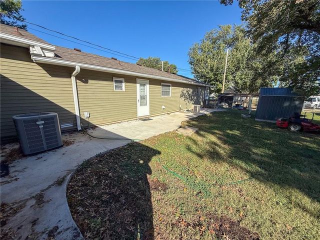 920 S Wilson Avenue, Chanute, KS 66720