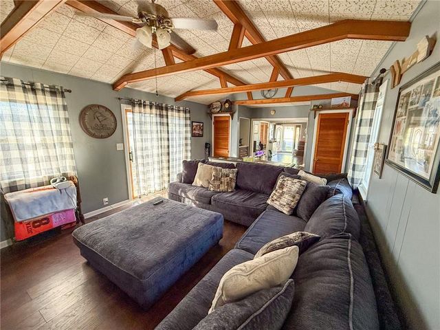 920 S Wilson Avenue, Chanute, KS 66720