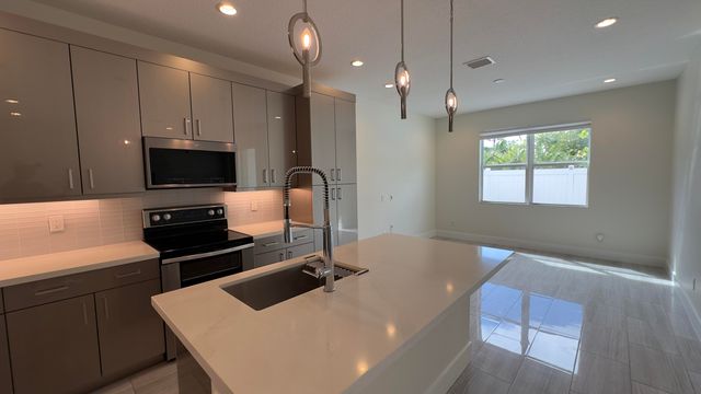1834 Sandpiper Pointe Place, Deerfield Beach, FL 33442