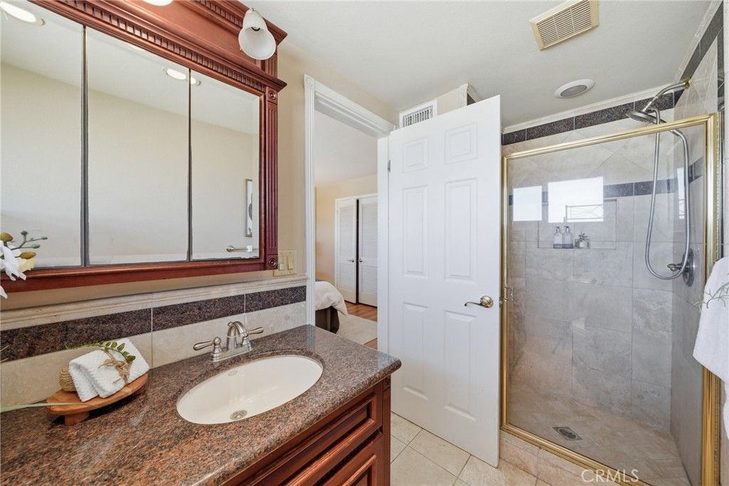 Image 27 of property listing at 5041 Ridglea Avenue, Buena Park, CA 90621