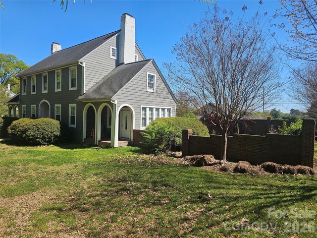 2307 Armstrong Circle, Gastonia, NC 28054