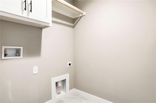 28321 W 160th Court, Gardner, KS 66030