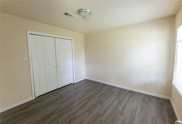 4942 Bataan Road, Houston, TX 77033