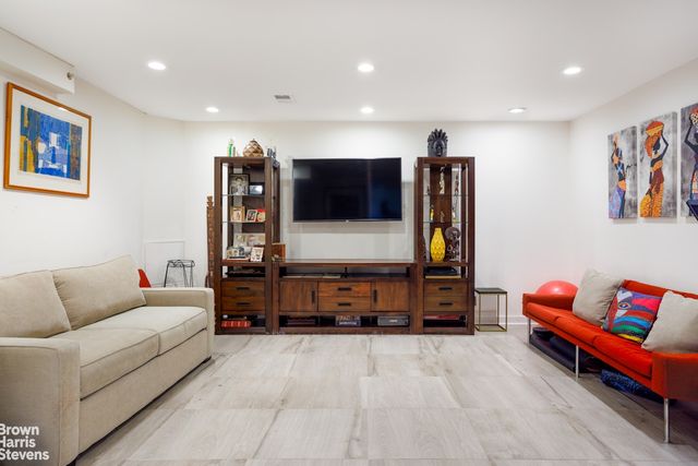 30 W 126th St Apt 1, New York City, NY 10027