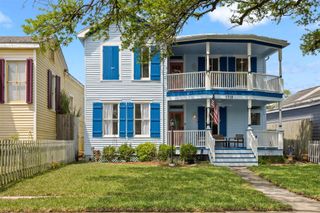 1718 Ursuline, Galveston, TX 77550