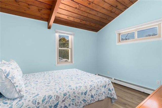 84 Oak Street, South Kingstown, RI 02879