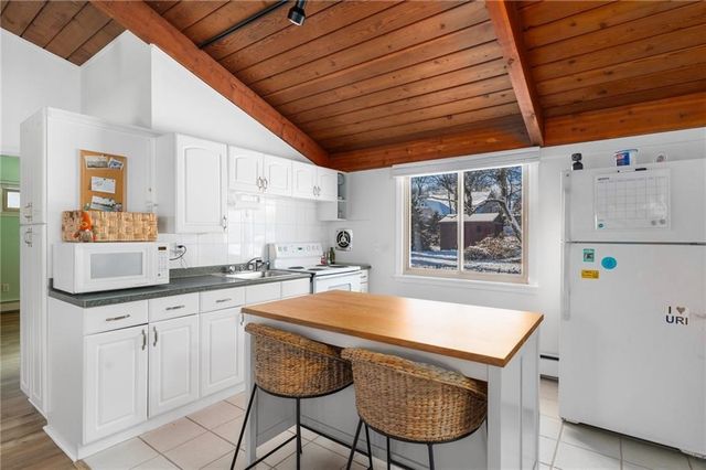 84 Oak Street, South Kingstown, RI 02879