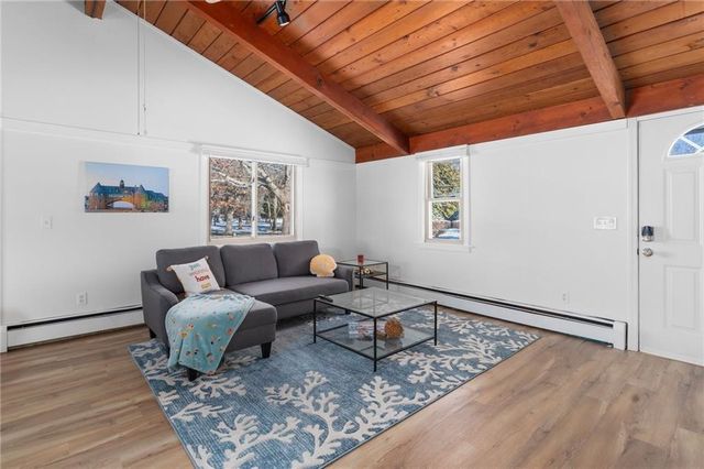 84 Oak Street, South Kingstown, RI 02879