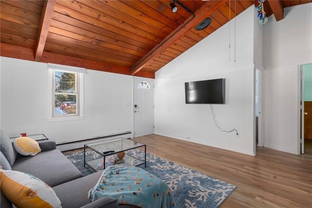 84 Oak Street, South Kingstown, RI 02879