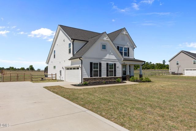 289 Rocking Horse Lane, Raeford, NC 28376