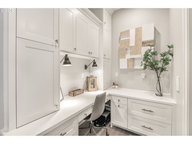 10627 Se PAXTON Ln, Happy Valley, OR 97086