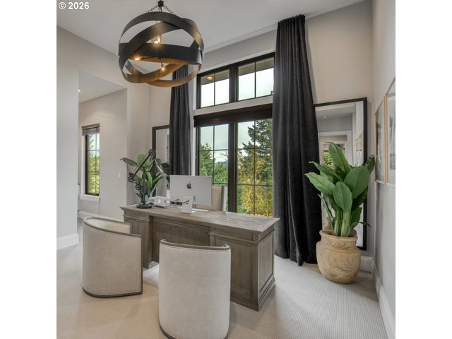 10627 Se PAXTON Ln, Happy Valley, OR 97086