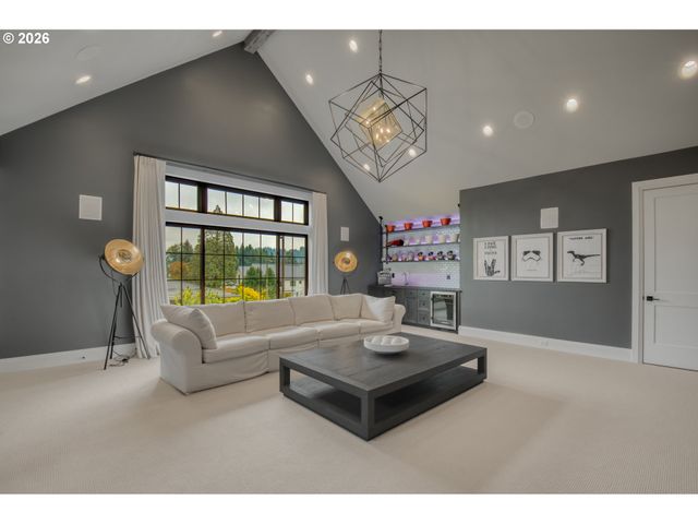 10627 Se PAXTON Ln, Happy Valley, OR 97086