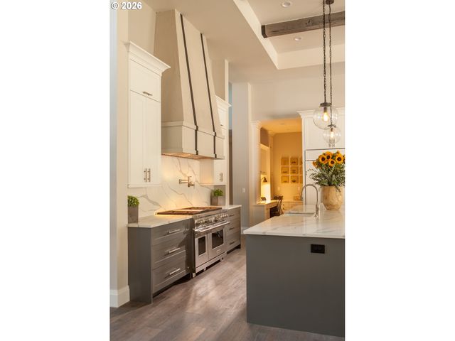 10627 Se PAXTON Ln, Happy Valley, OR 97086