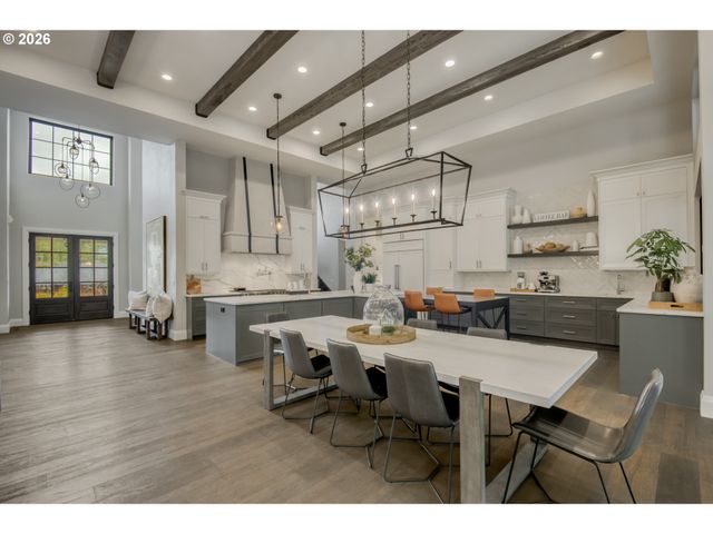 10627 Se PAXTON Ln, Happy Valley, OR 97086