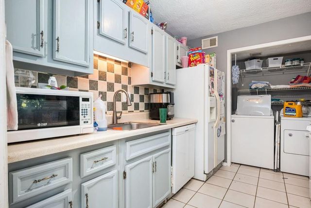 1603 Vicksburg Place, Atlanta, GA 30350