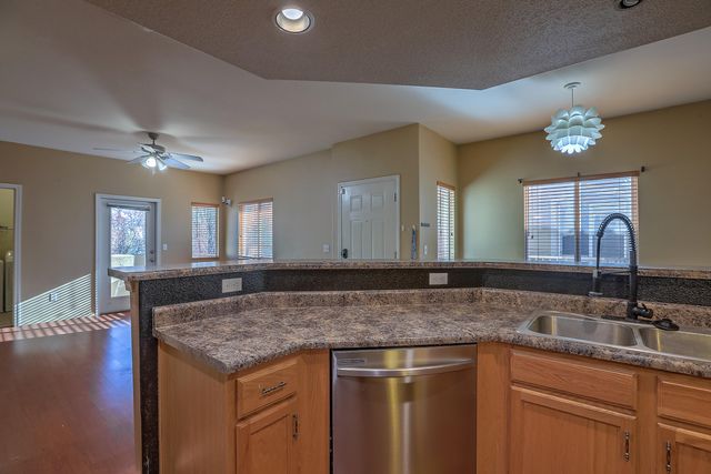 6800 Vista Del Norte Road NE 525, Albuquerque, NM 87113