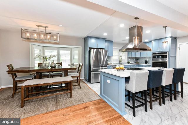 14 OAK LN, Sterling, VA 20165