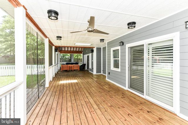 14 OAK LN, Sterling, VA 20165