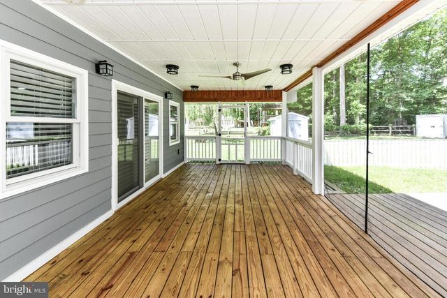 14 OAK LN, Sterling, VA 20165