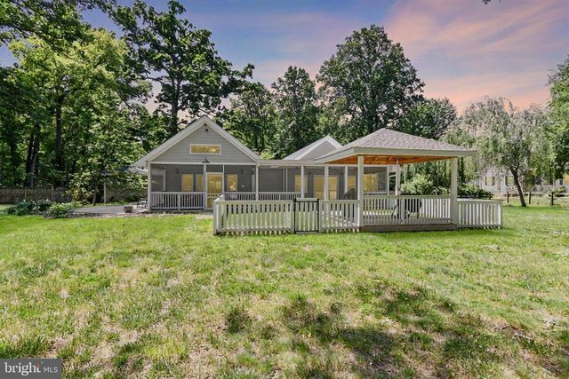 14 OAK LN, Sterling, VA 20165