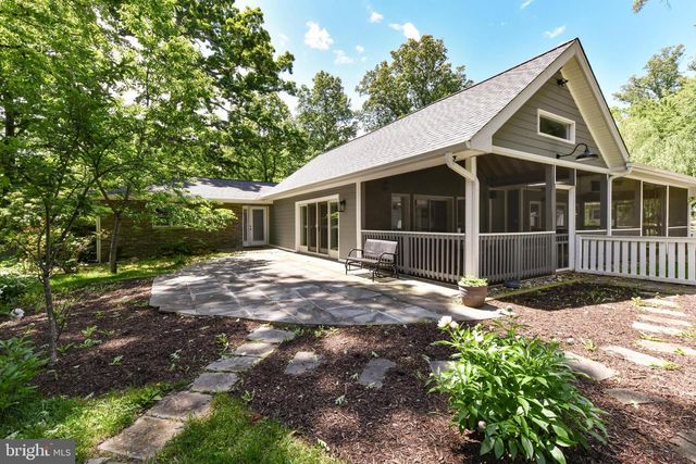 14 OAK LN, Sterling, VA 20165