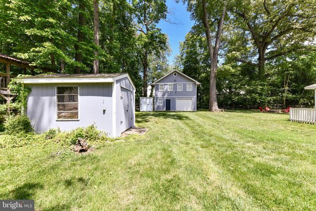 14 OAK LN, Sterling, VA 20165