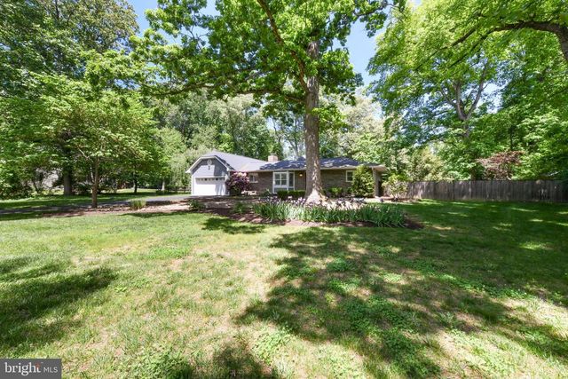 14 OAK LN, Sterling, VA 20165