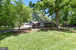 14 OAK LN, Sterling, VA 20165