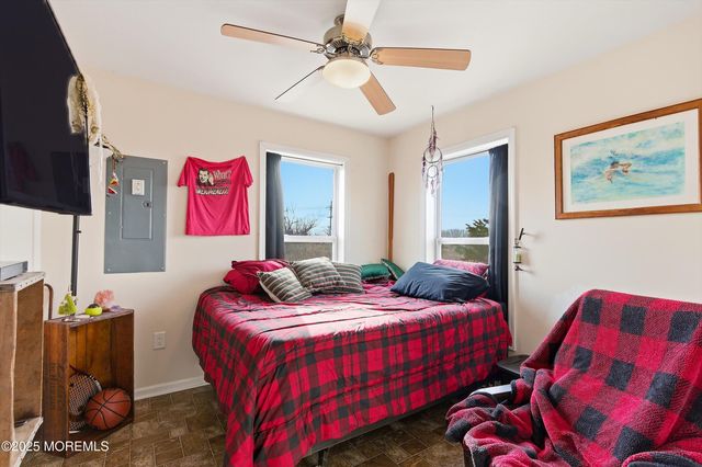 54 Beach Avenue, Bayville, NJ 08721