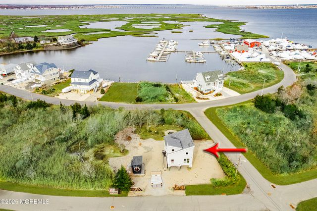 54 Beach Avenue, Bayville, NJ 08721