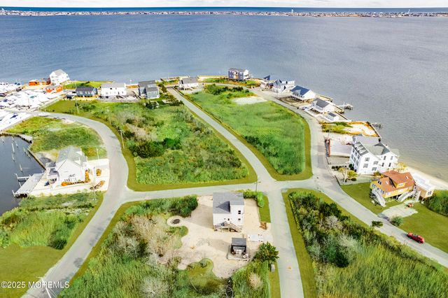 54 Beach Avenue, Bayville, NJ 08721