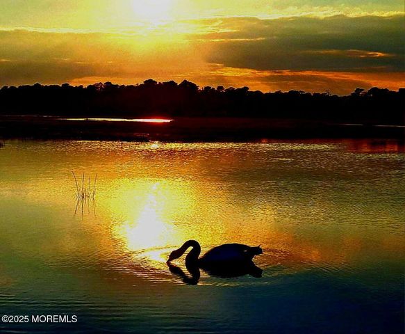 54 Beach Avenue, Bayville, NJ 08721