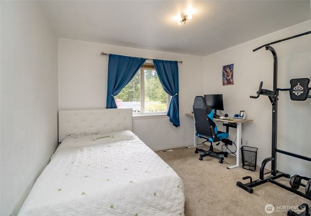 6480 Crossing Place SW, Port Orchard, WA 98367