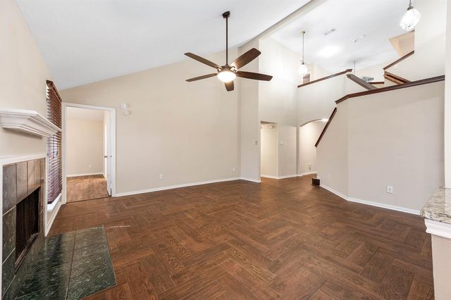 1835 Taylor Creek Drive, Fresno, TX 77545