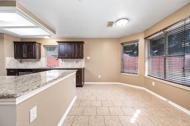 1835 Taylor Creek Drive, Fresno, TX 77545
