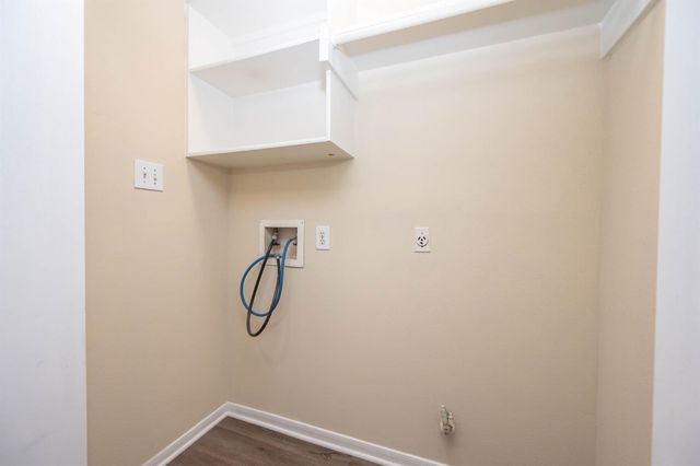 1835 Taylor Creek Drive, Fresno, TX 77545